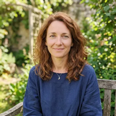 Pauline Garnier, Medium Clairaudiente & Canalisation Intuitive